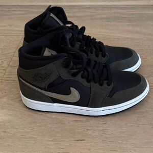 Women’s Nike Air Jordan sz7.5